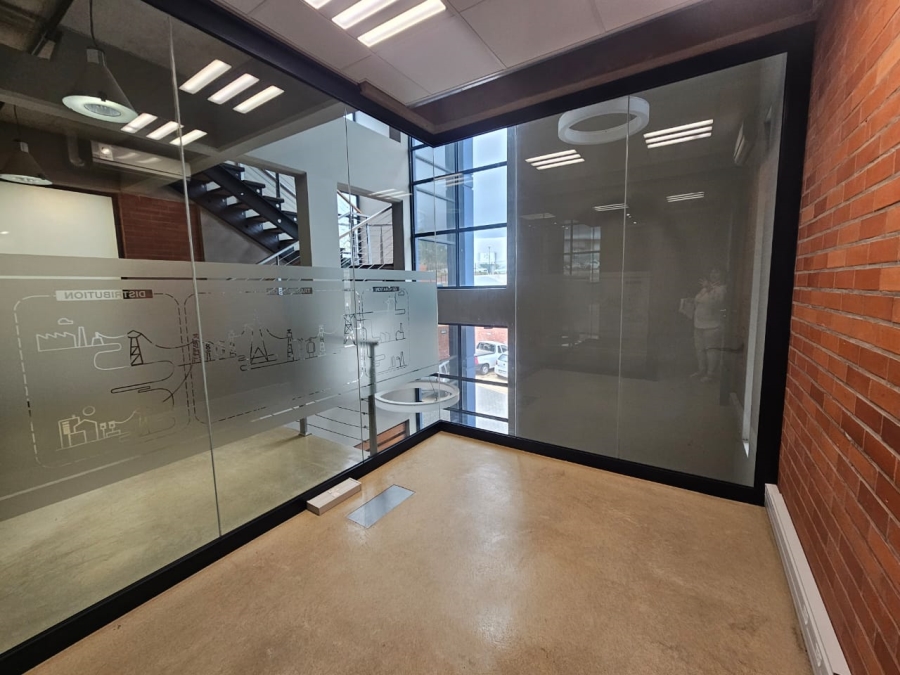 To Let commercial Property for Rent in Beacon Bay North Eastern Cape